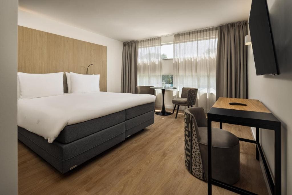 Superior Deluxe Room room - Image 1