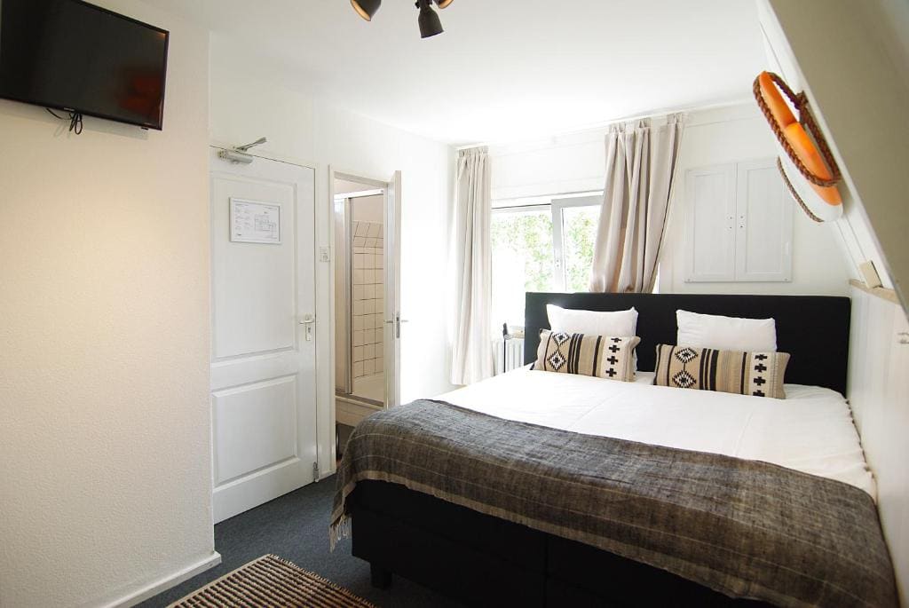 Large Double Room room - Image 3