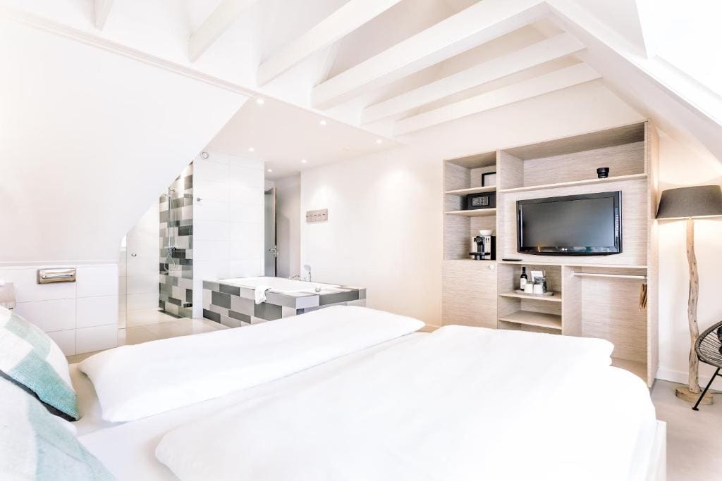 Royal Suite room - Image 1
