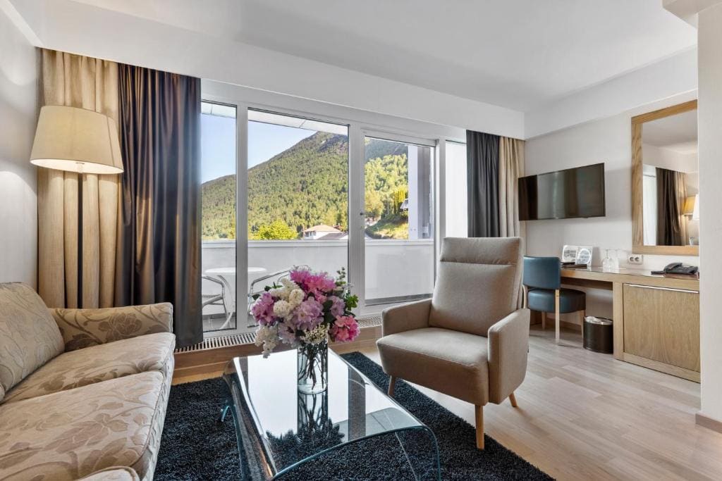 Deluxe Double Room with Balcony and Fjord View room - Image 2