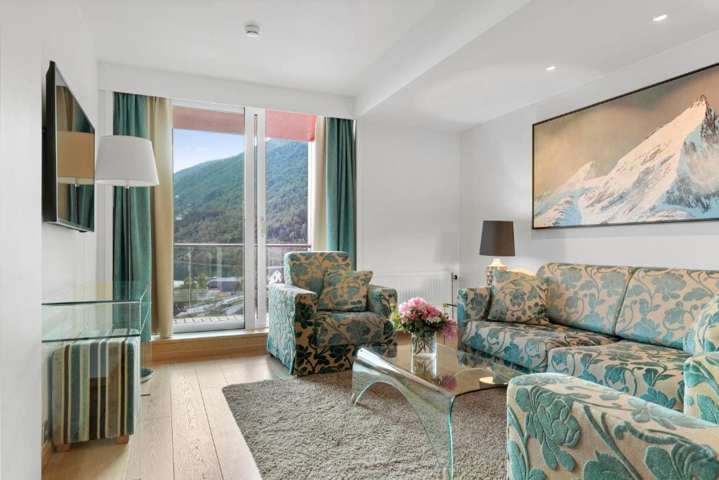 Suite room - Image 1