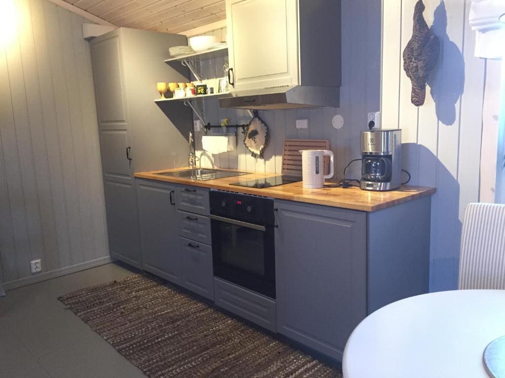 Three-Bedroom Cottage room - Image 1