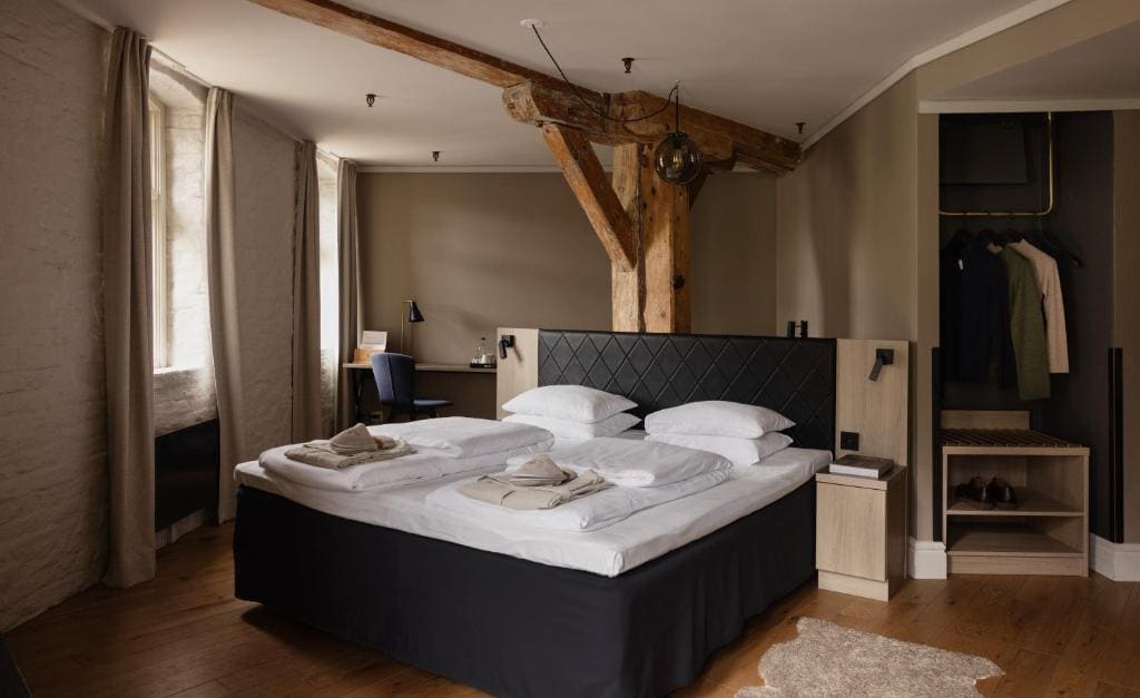 Family Room room - Image 1
