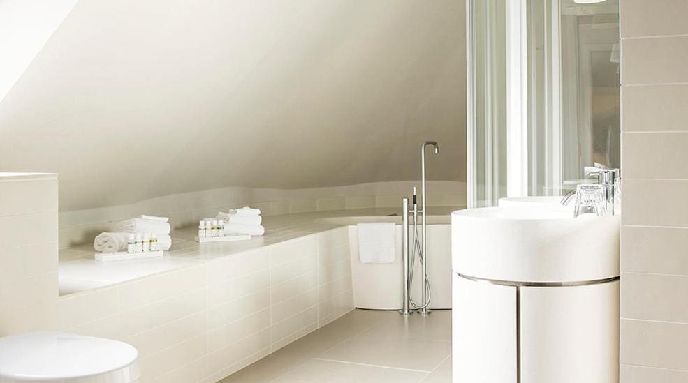 Suite with Lake View room - Image 2