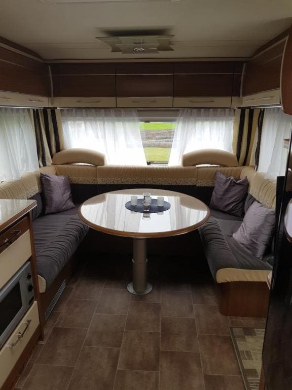 Mobile Home room - Image 1