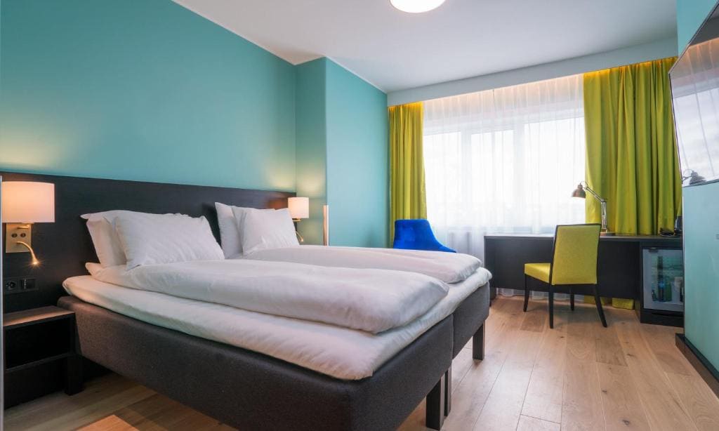 Standard Twin Room room - Image 1