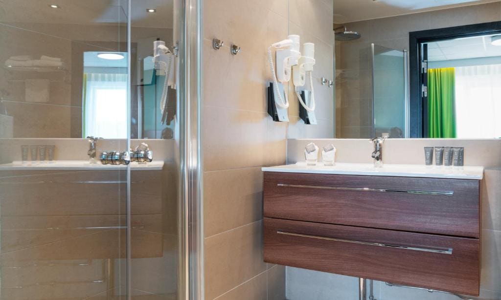 Suite room - Image 2