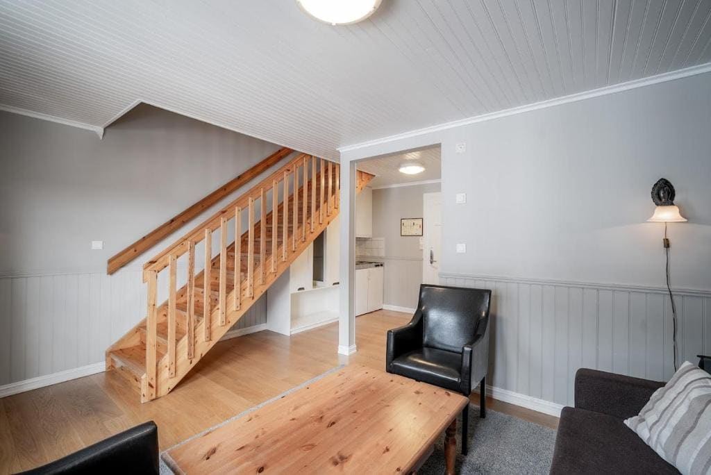 Family Room room - Image 1