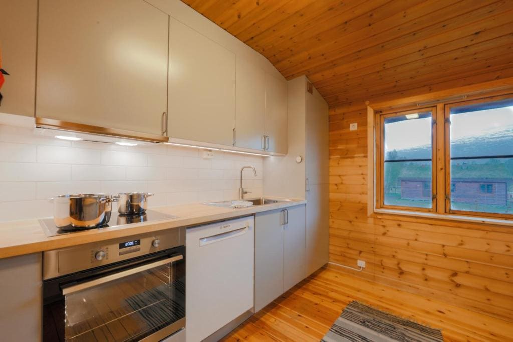 Double or Twin Room with Mountain View room - Image 2
