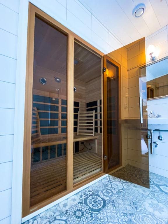Suite room - Image 3