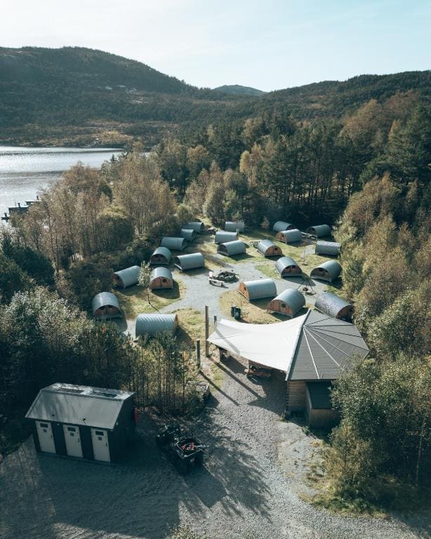 Tent room - Image 3