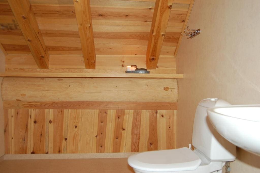 Three-Bedroom Cottage room - Image 3
