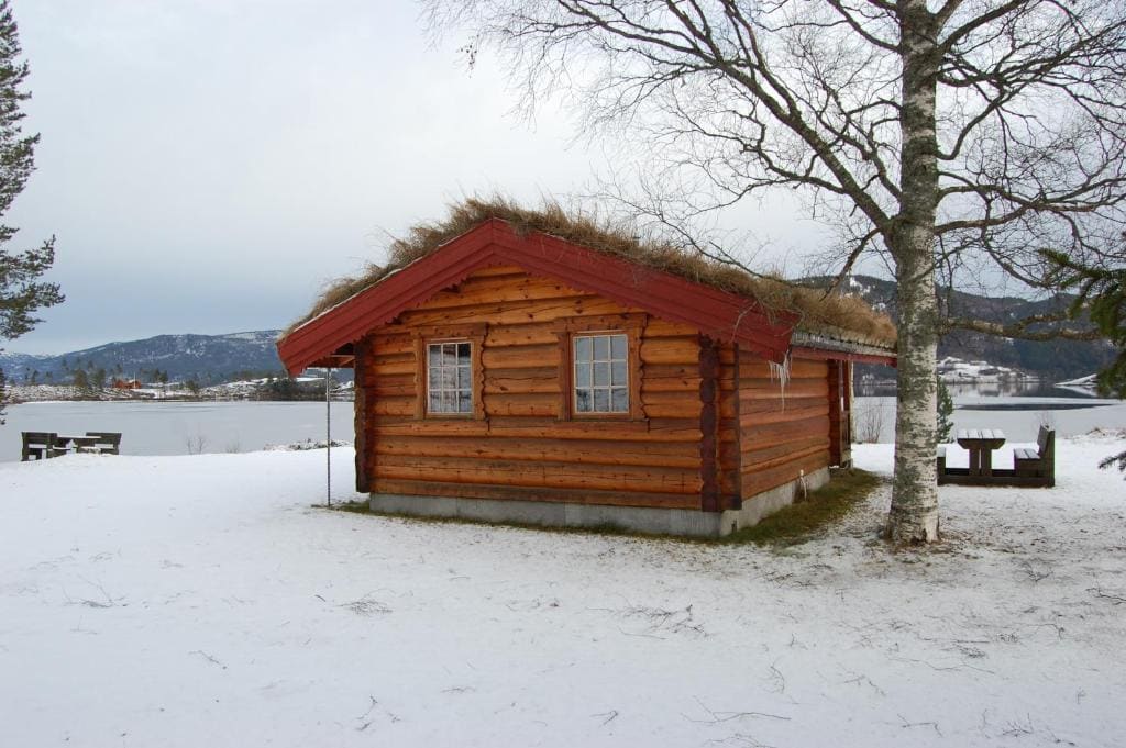 One-Bedroom Cottage room - Image 3