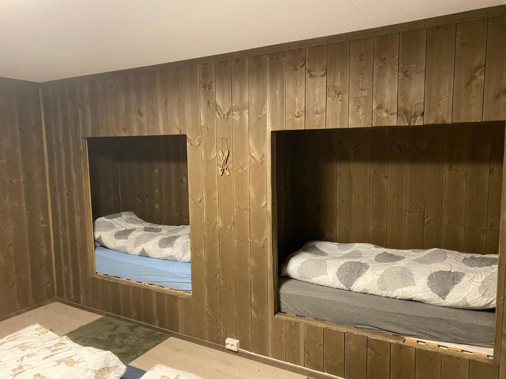 Standard Quadruple Room room - Image 1