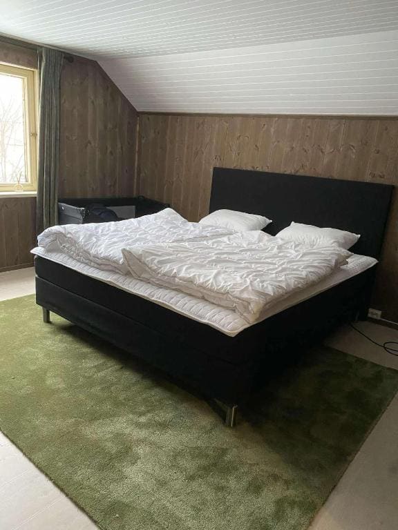 Double Room with Shared Bathroom room - Image 1