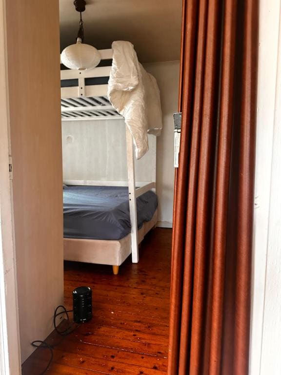 Room room - Image 3