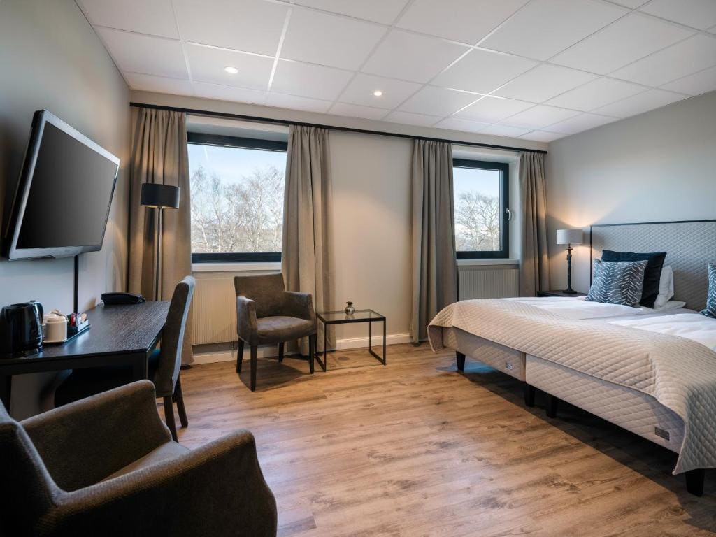 Superior Twin Room room - Image 1