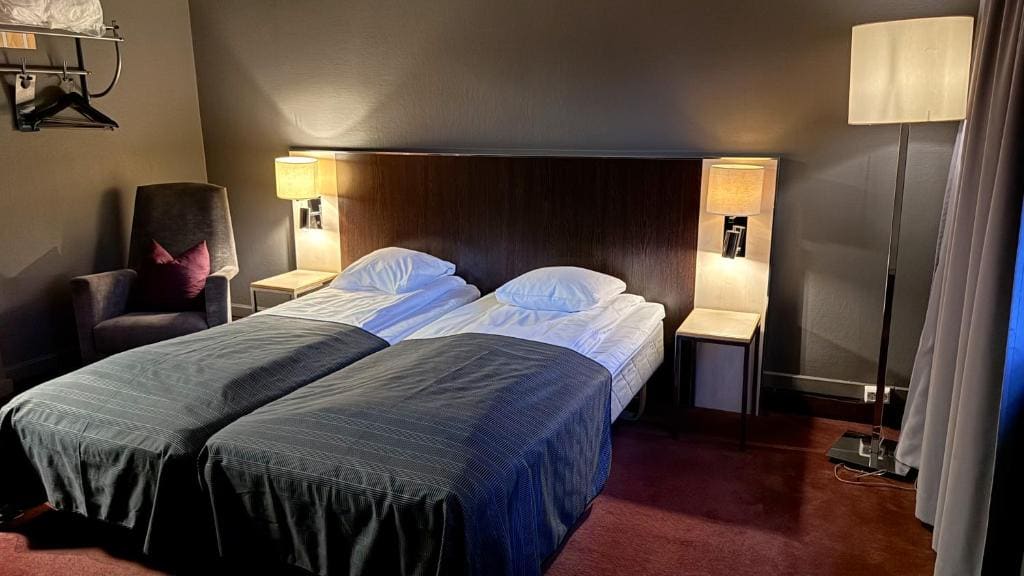 Compact Twin room - Image 3