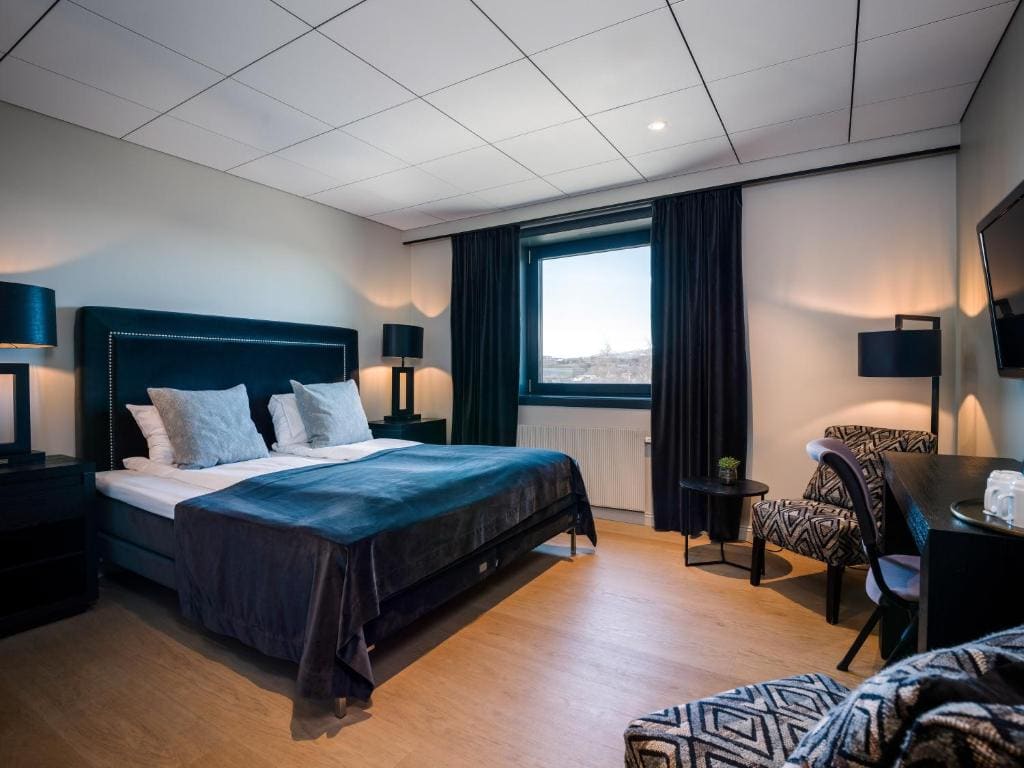 Superior Twin Room room - Image 3