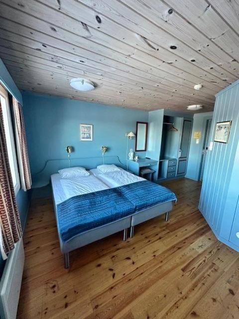 Double or Twin Room room - Image 3