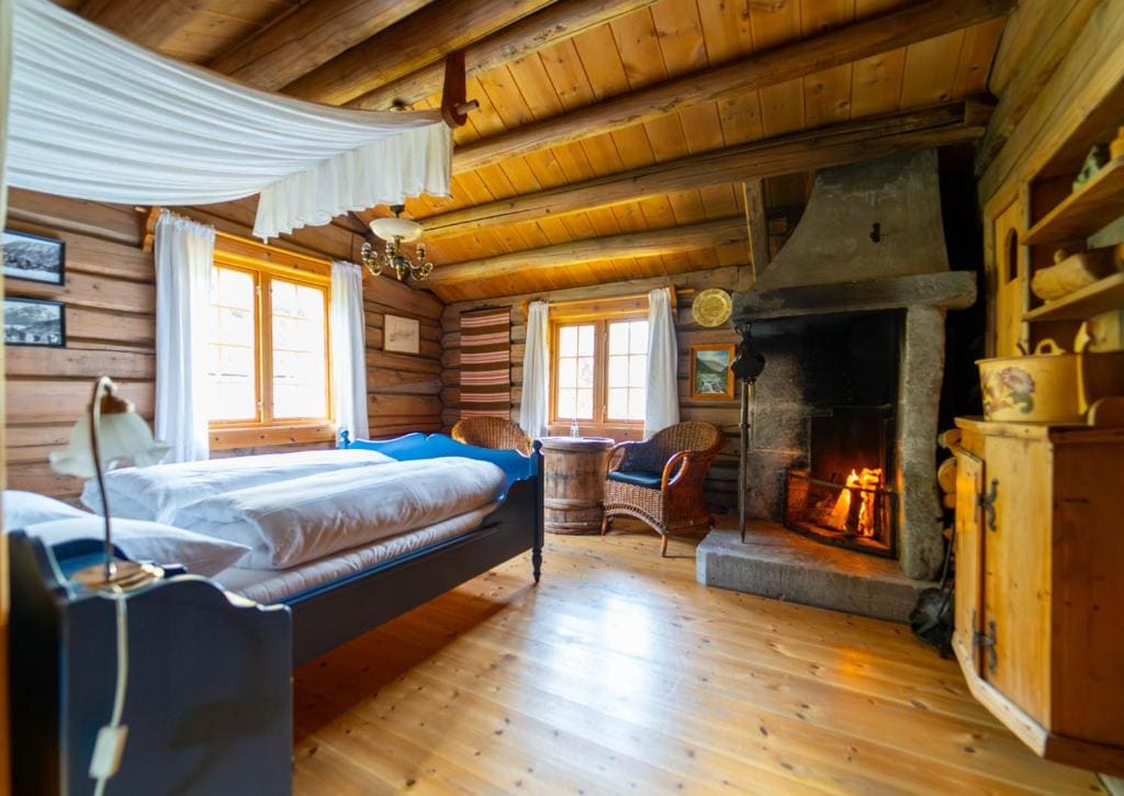Superior Queen Room room - Image 1