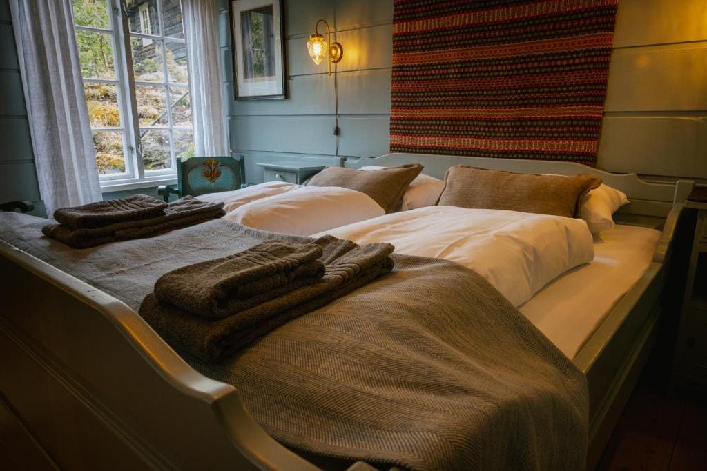 Double Room with Private Bathroom room - Image 3