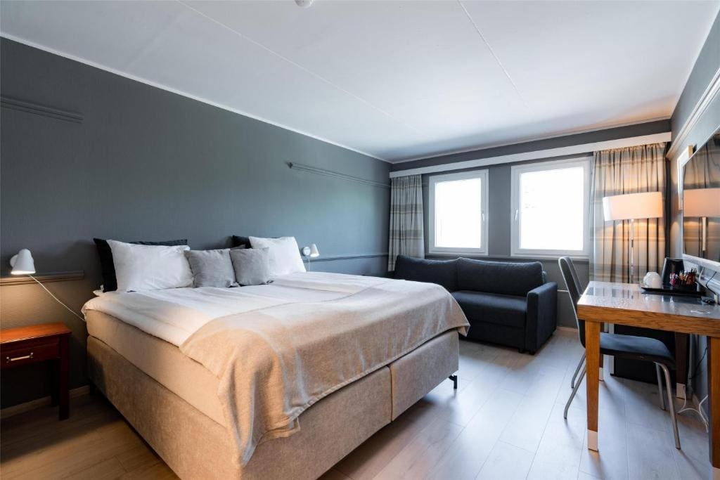 Standard King Room room - Image 1