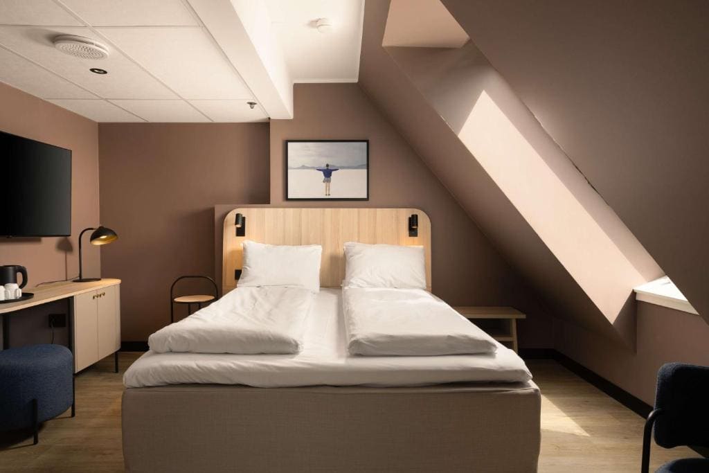 Superior Queen Room room - Image 2