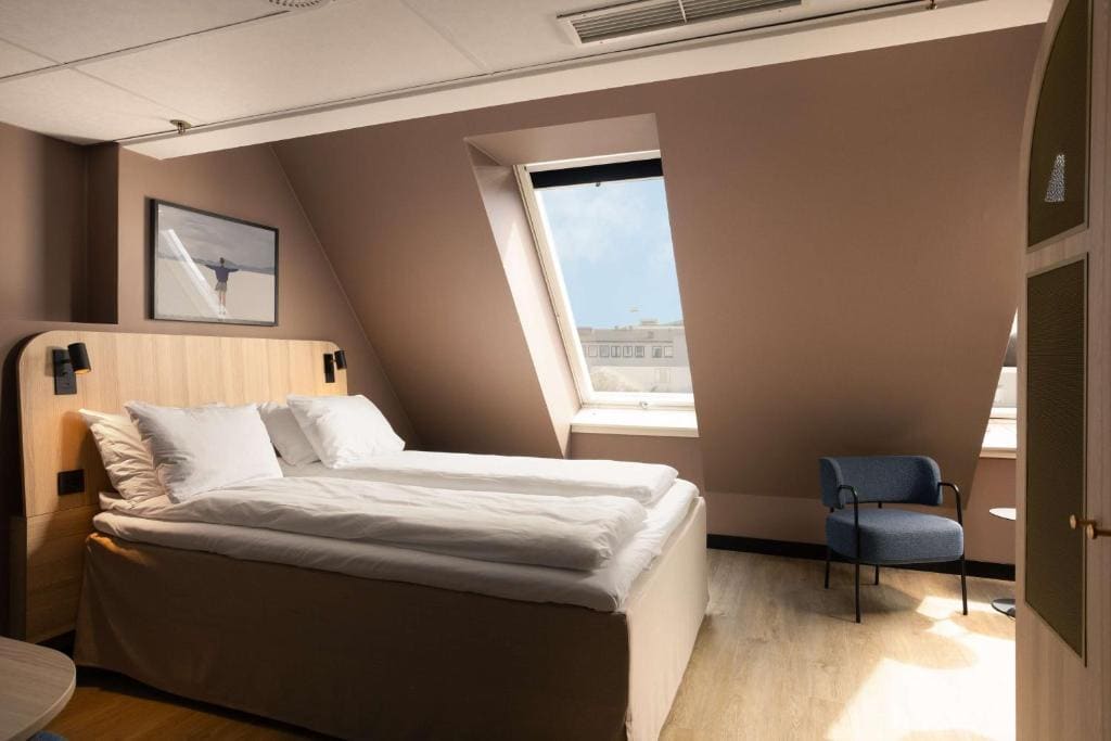 Superior Queen Room room - Image 1