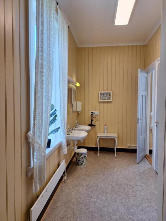 Large Double Room room - Image 1