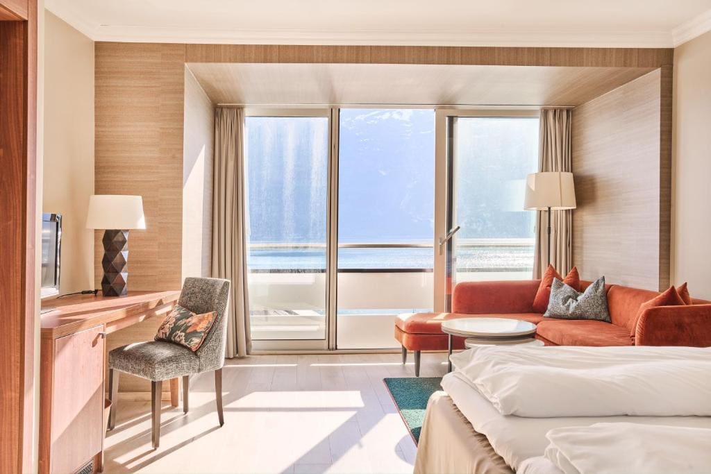 Deluxe Twin Room With Fjord View room - Image 1
