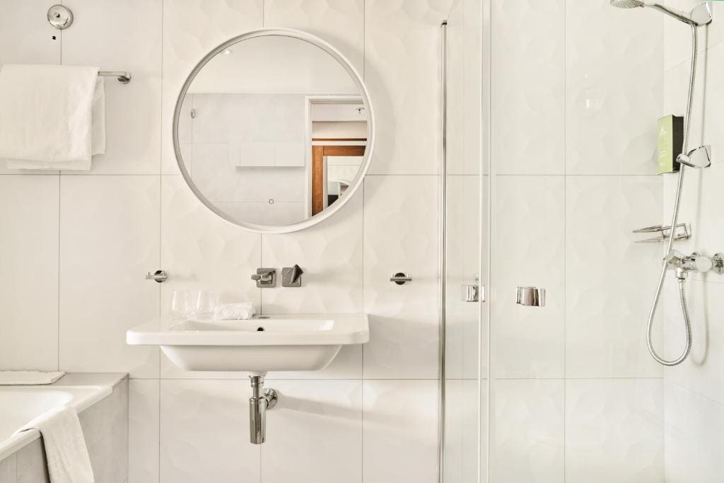 Standard Double Room room - Image 2