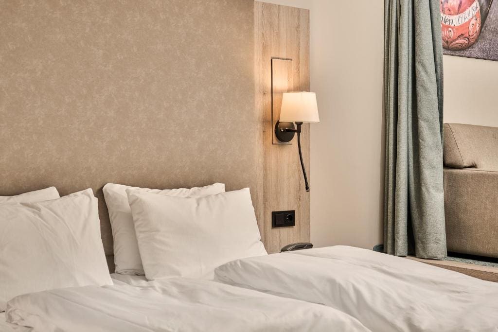 Superior Twin Room With Mountain View room - Image 3
