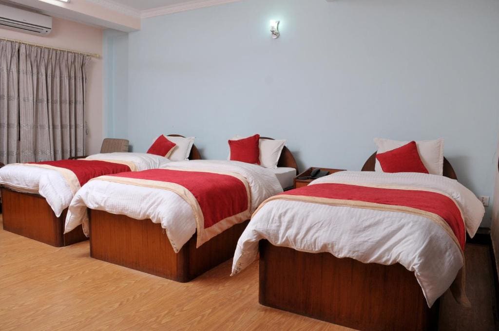 Deluxe Triple Room room - Image 2