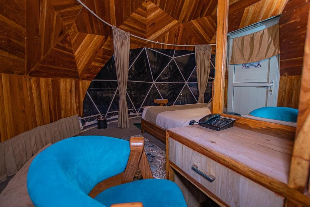 Tent room - Image 2