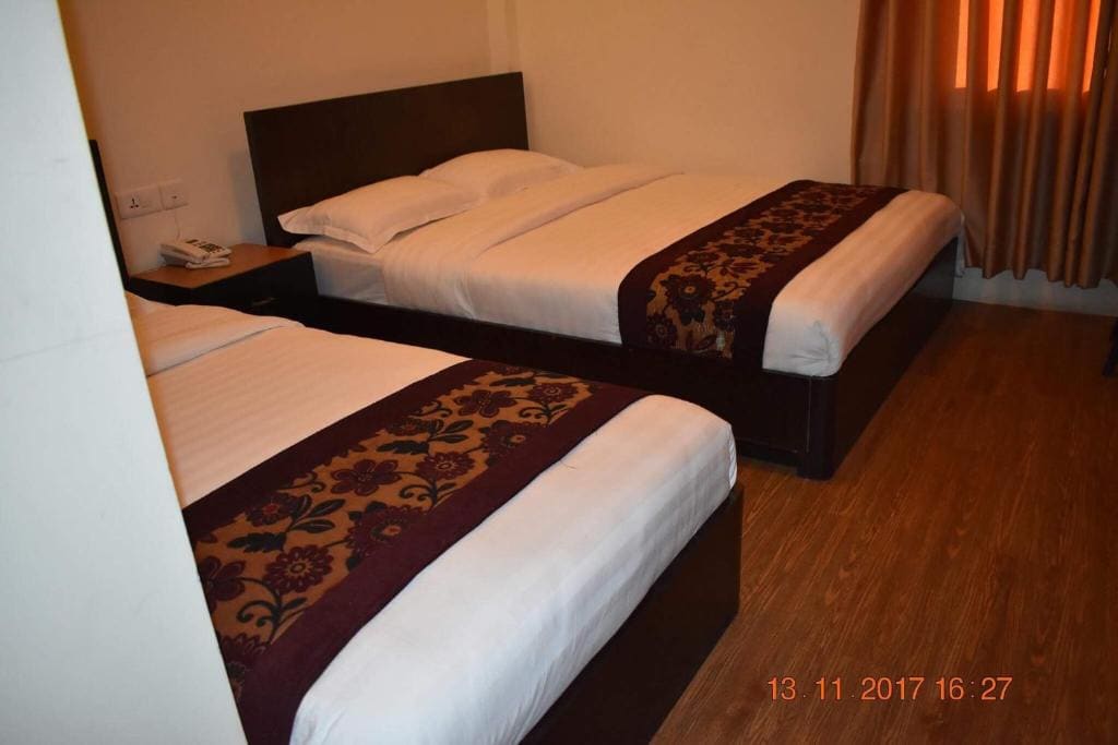 Deluxe Double or Twin Room room - Image 3