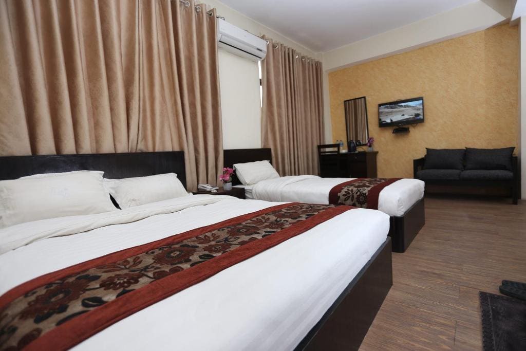 Deluxe Double or Twin Room room - Image 2