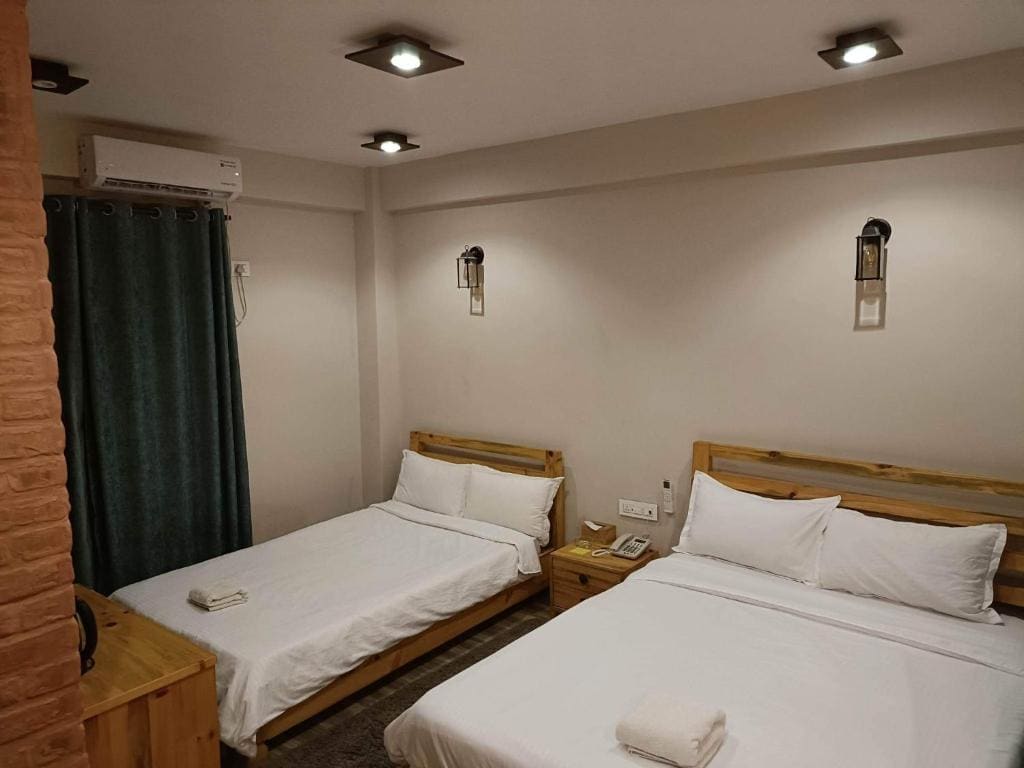 Family Room with Garden View room - Image 1