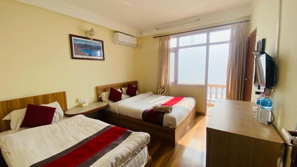 Standard Triple Room room - Image 1