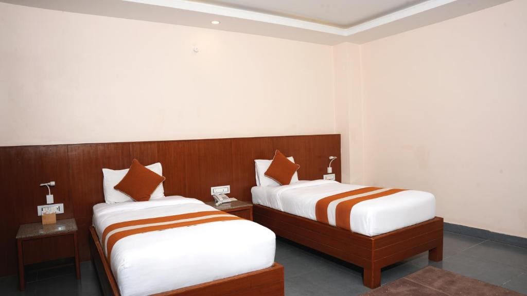 Standard Twin Room room - Image 2
