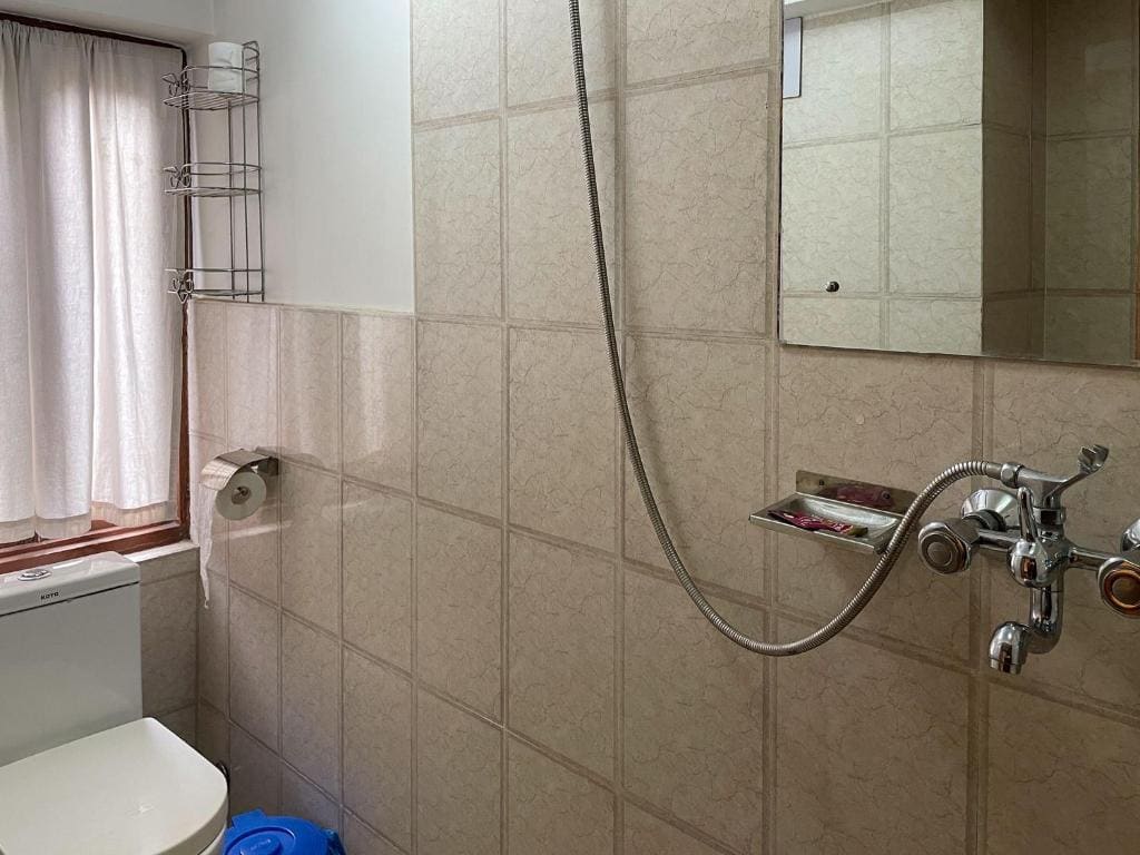 Double Room with Private Bathroom room - Image 3