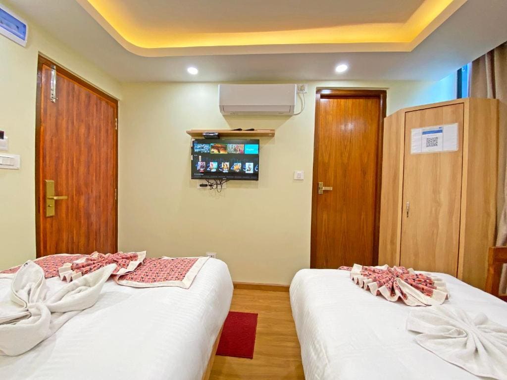 Deluxe Twin Room room - Image 3