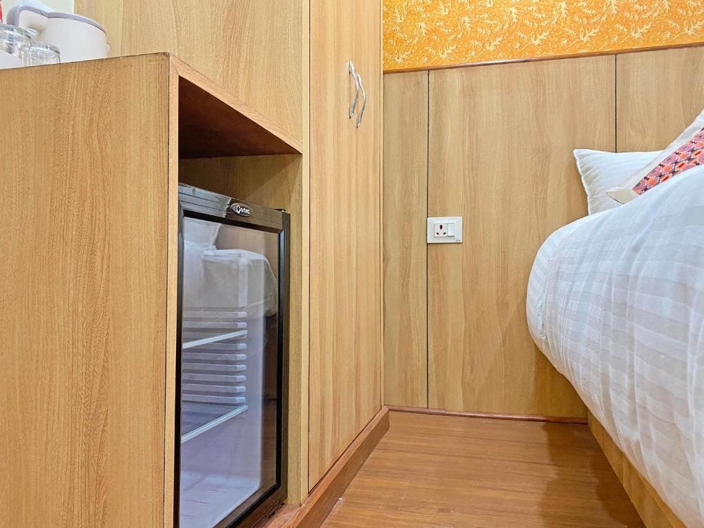 Deluxe King Suite room - Image 3