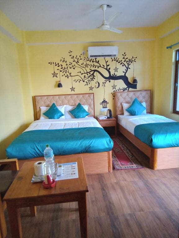 Deluxe Double Room with Balcony room - Image 2