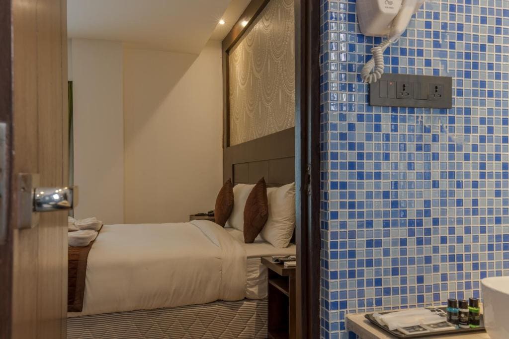 Deluxe Room room - Image 2