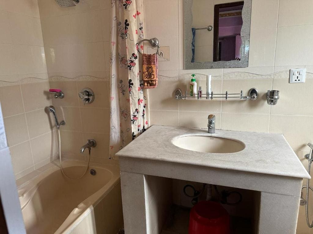 Double Room with Balcony room - Image 1