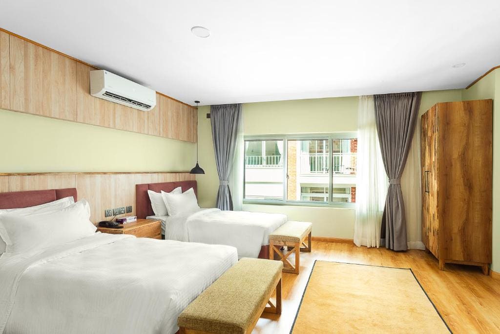 Deluxe Twin Room room - Image 2