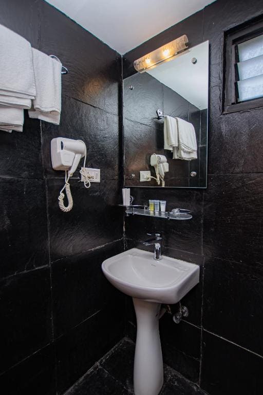 Cottage room - Image 1