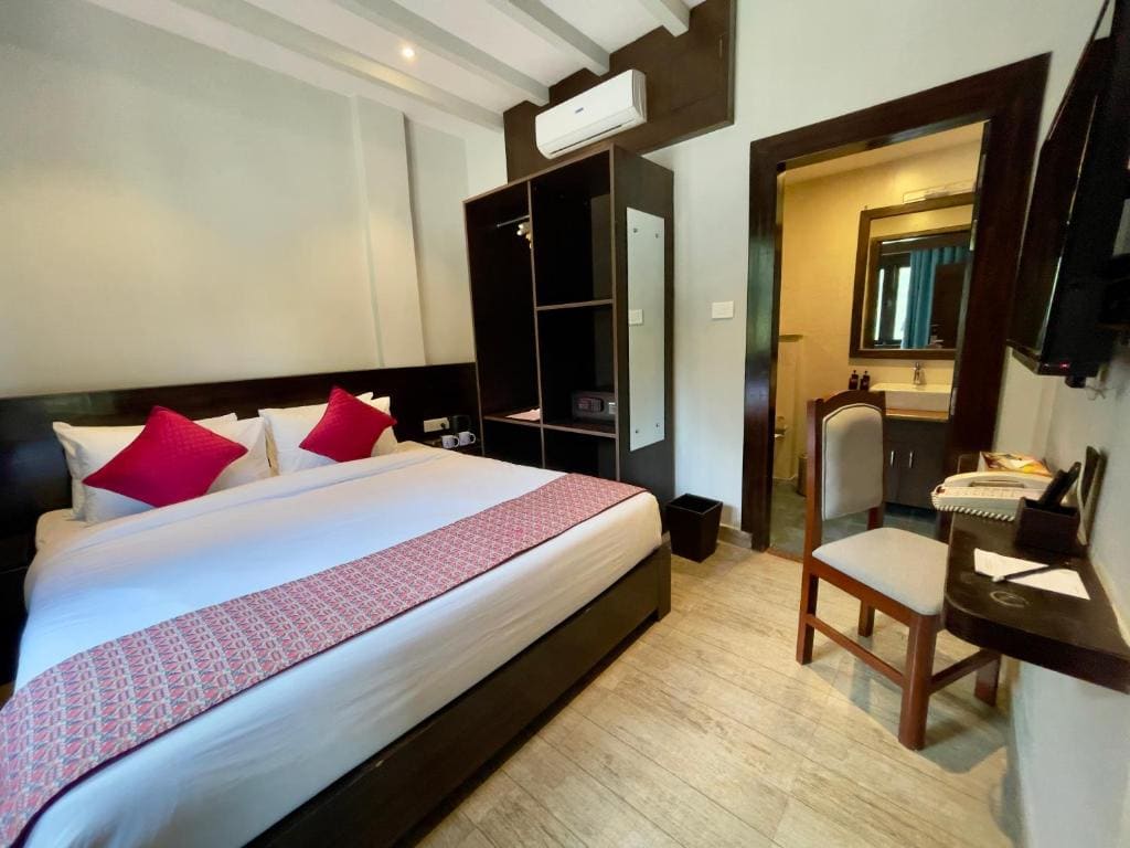 Standard King Room room - Image 1