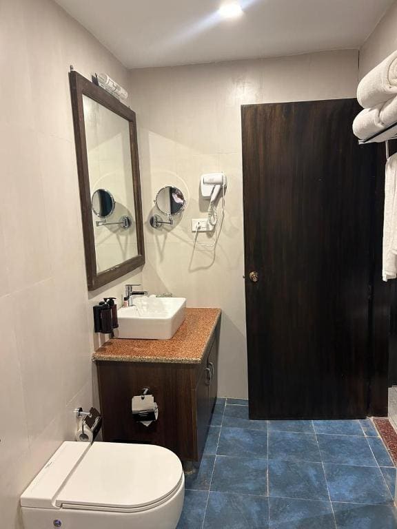 Standard Quad Room room - Image 3